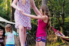 735462_305332622937707_2098464971_o_305332622937707